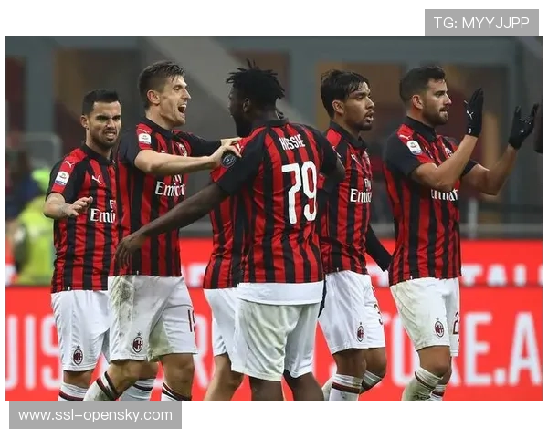 AC米兰备战卡利亚里，重点演练破解密集防守战术